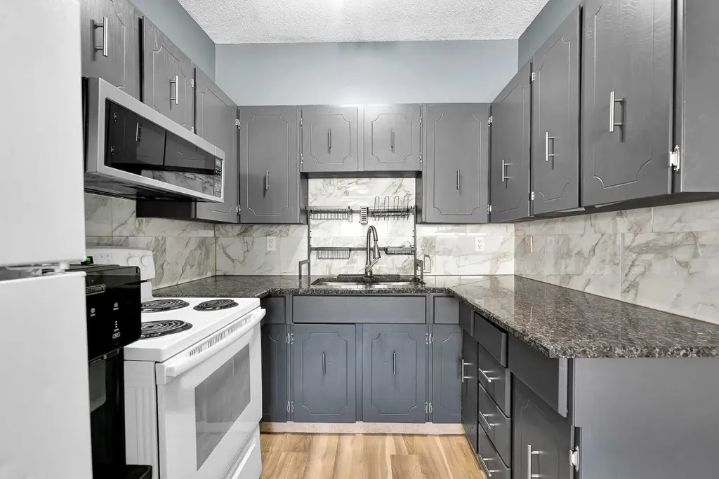 435 Pinehill Road NE Calgary AB T1Y2W6