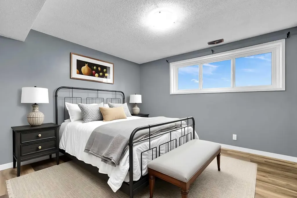 435 Pinehill Road NE Calgary AB T1Y2W6