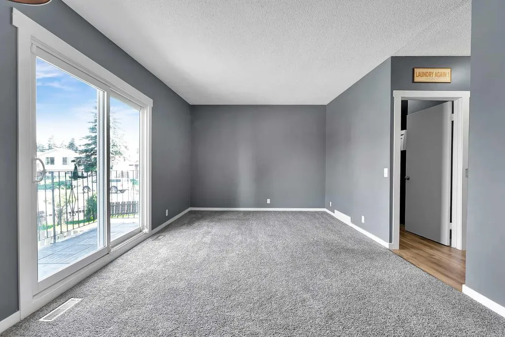 435 Pinehill Road NE Calgary AB T1Y2W6