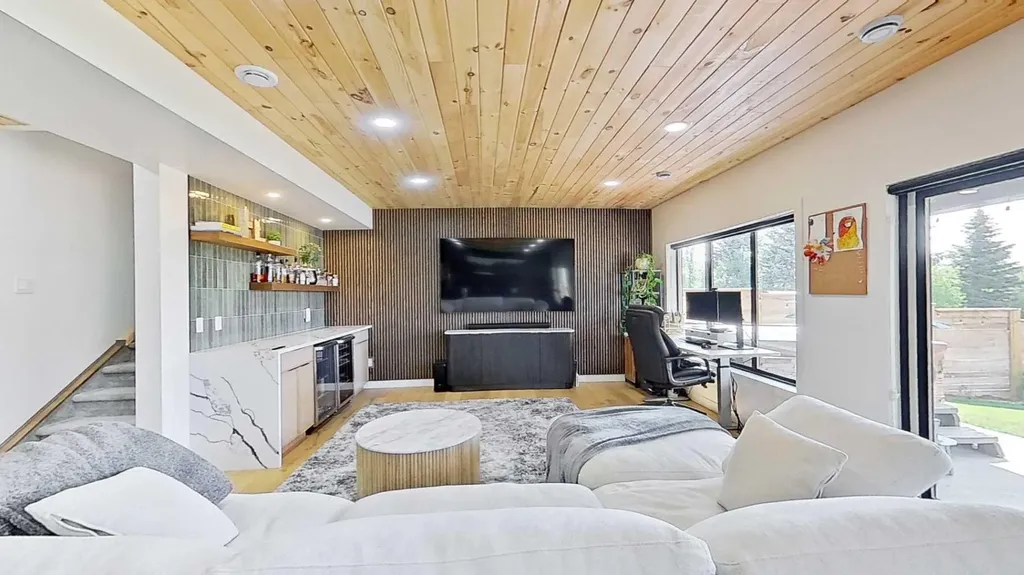 3 Highwood Drive Okotoks AB T1S 5S3