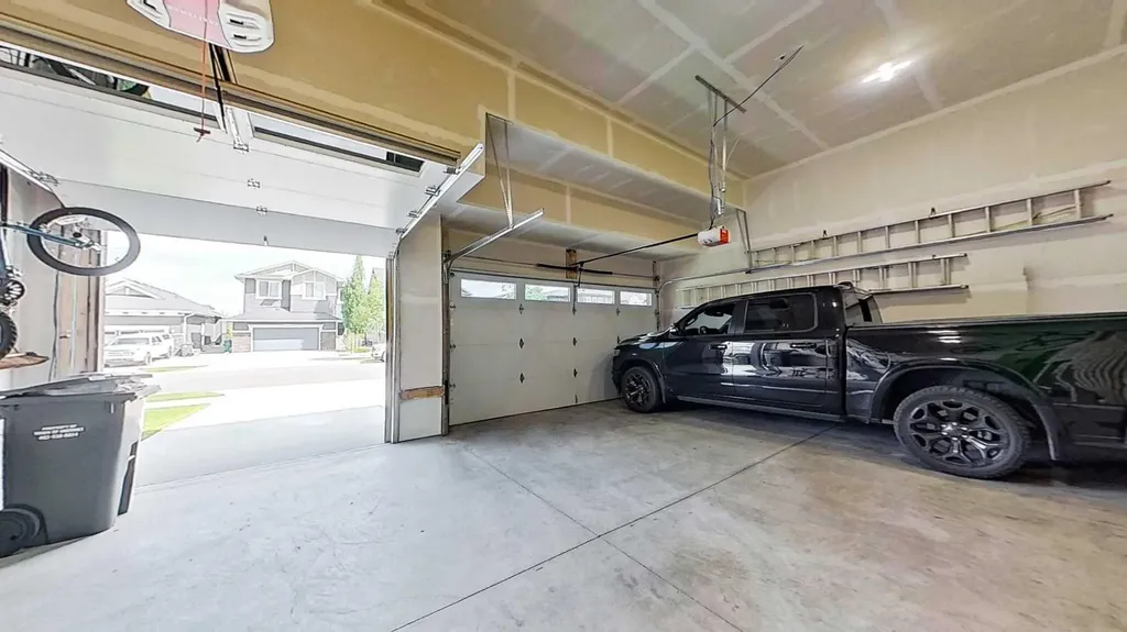 3 Highwood Drive Okotoks AB T1S 5S3