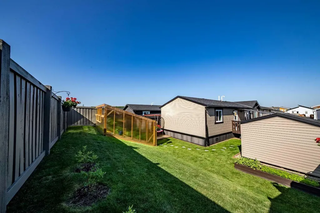 84 Avenue Grande Prairie AB T8W0M4