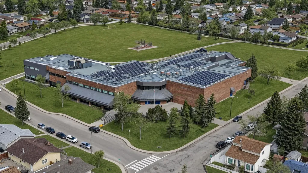 5835 28 Avenue NE Calgary AB T1Y 2E4