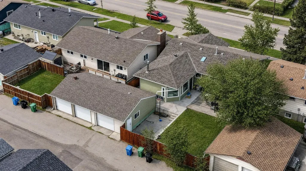 5835 28 Avenue NE Calgary AB T1Y 2E4