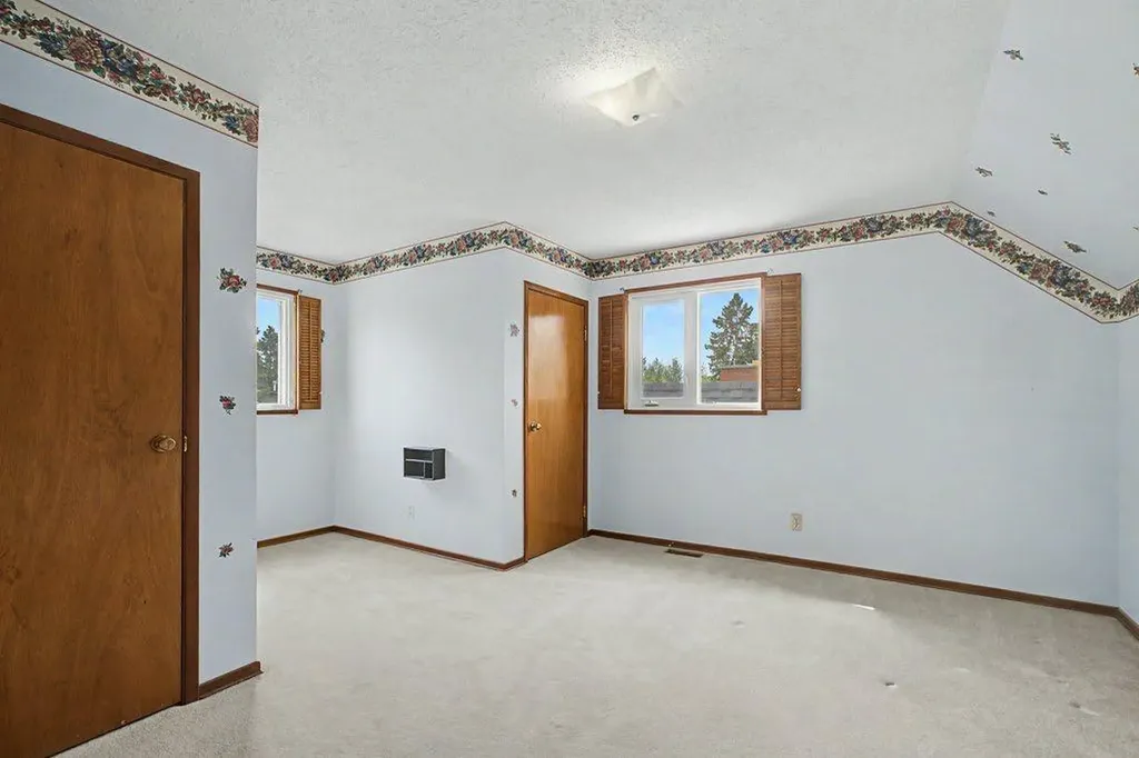 11019 Bradbury Drive SW Calgary AB T2W 1B1