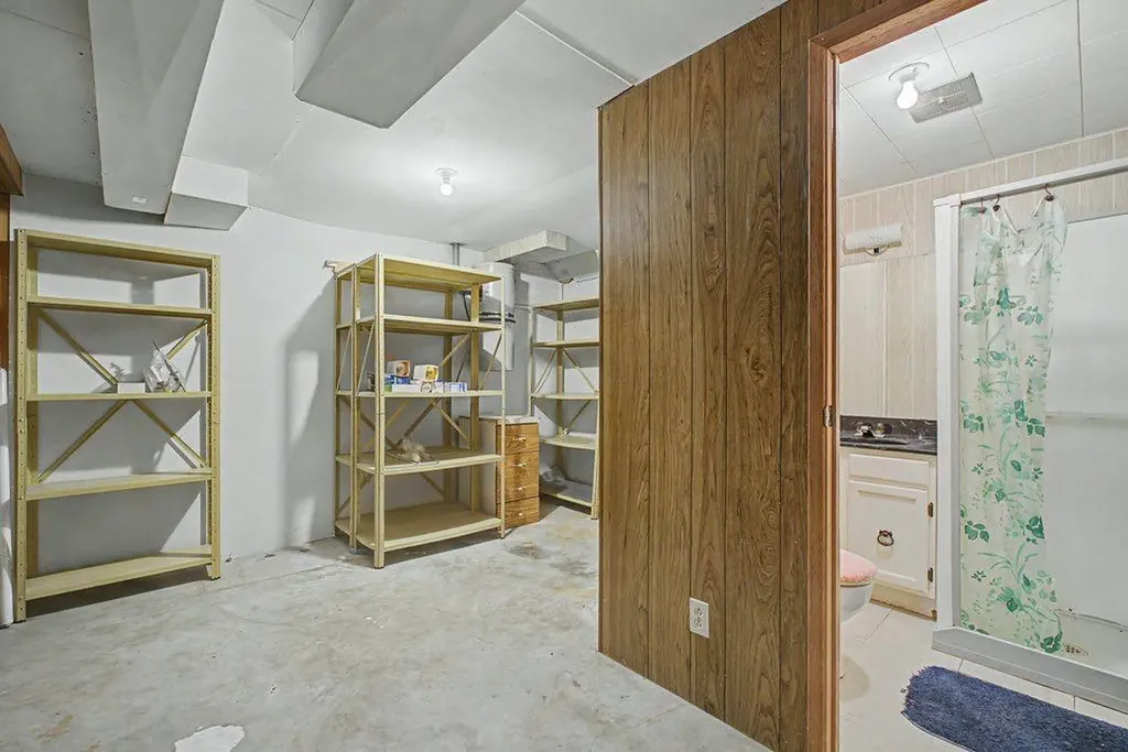 11019 Bradbury Drive SW Calgary AB T2W 1B1