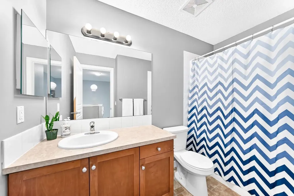 278 Luxstone Way SW Airdrie AB T4B0H7