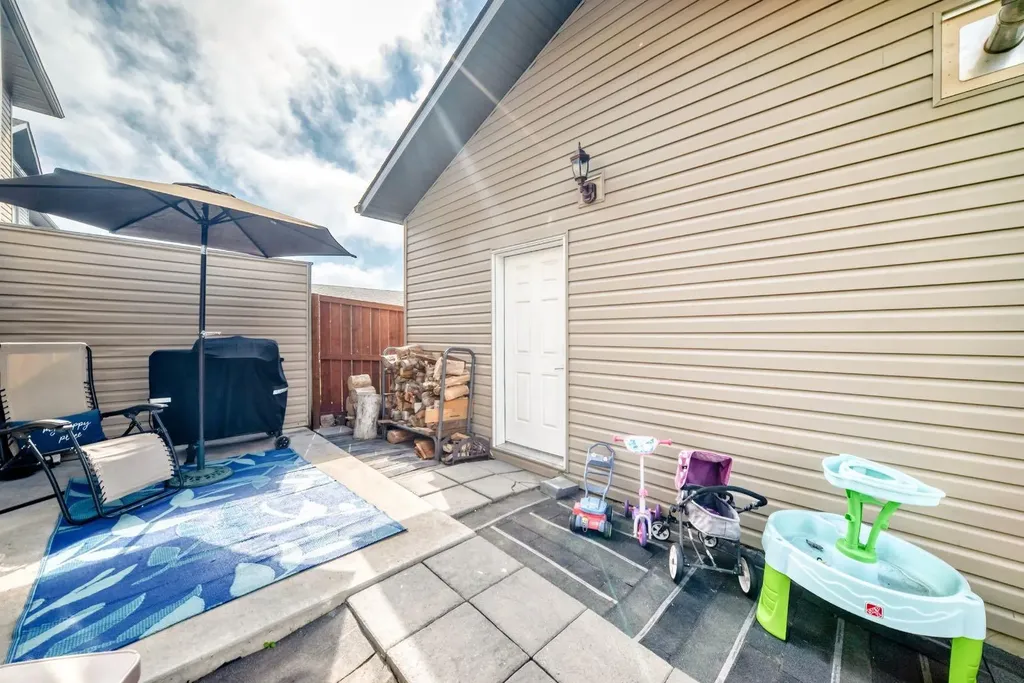 278 Luxstone Way SW Airdrie AB T4B0H7