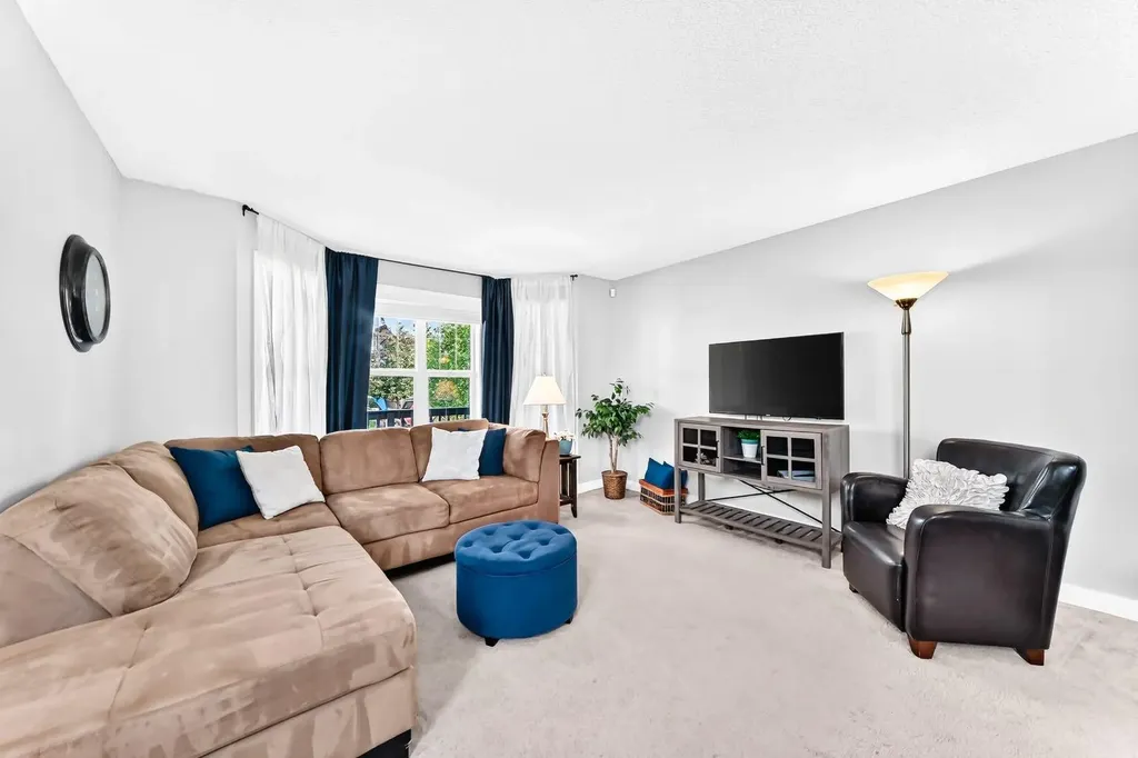 278 Luxstone Way SW Airdrie AB T4B0H7