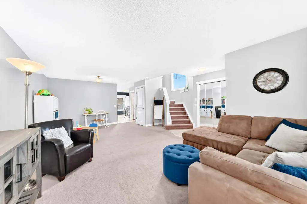 278 Luxstone Way SW Airdrie AB T4B0H7