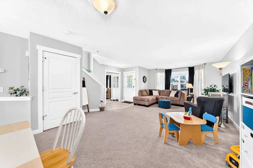 278 Luxstone Way SW Airdrie AB T4B0H7