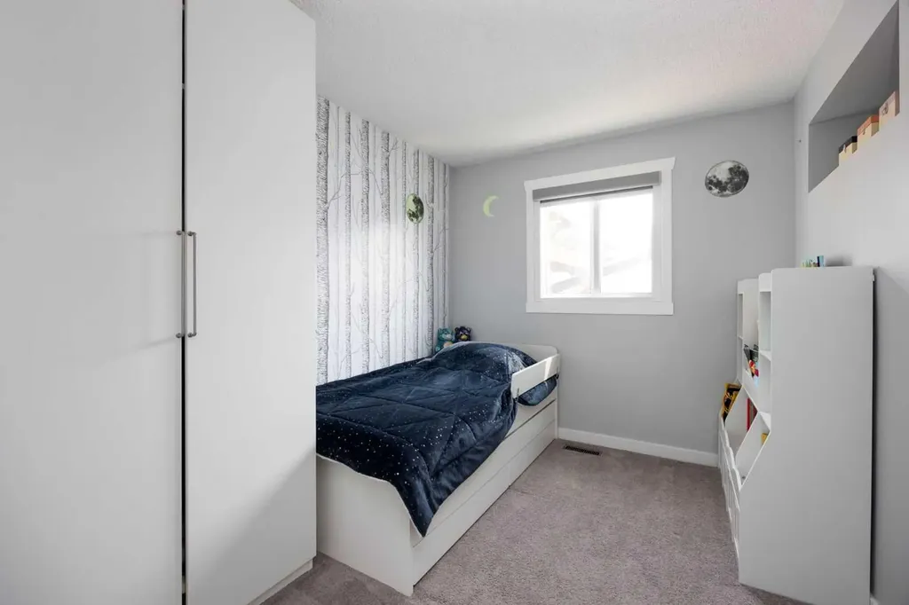 157 Bird Crescent Fort Mcmurray AB T9H 4T1