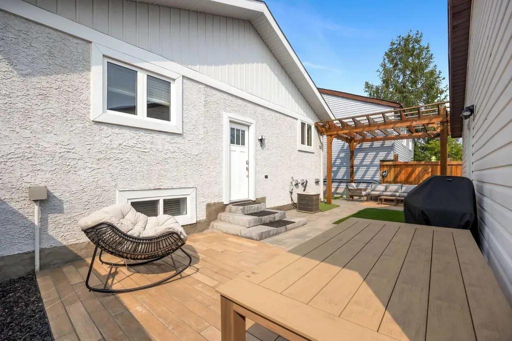 157 Bird Crescent Fort Mcmurray AB T9H 4T1