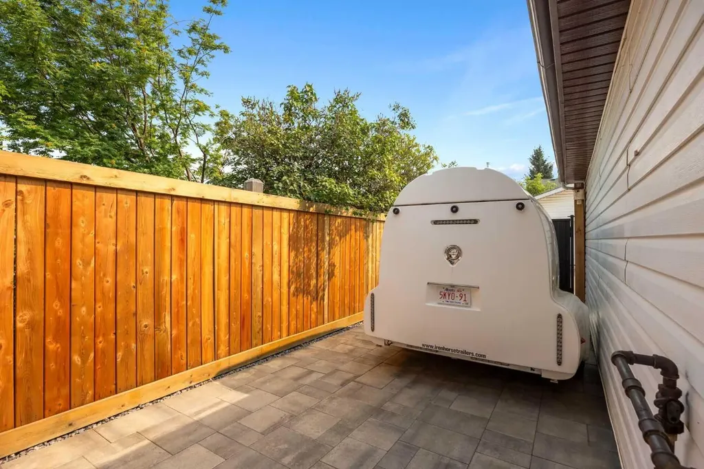 157 Bird Crescent Fort Mcmurray AB T9H 4T1