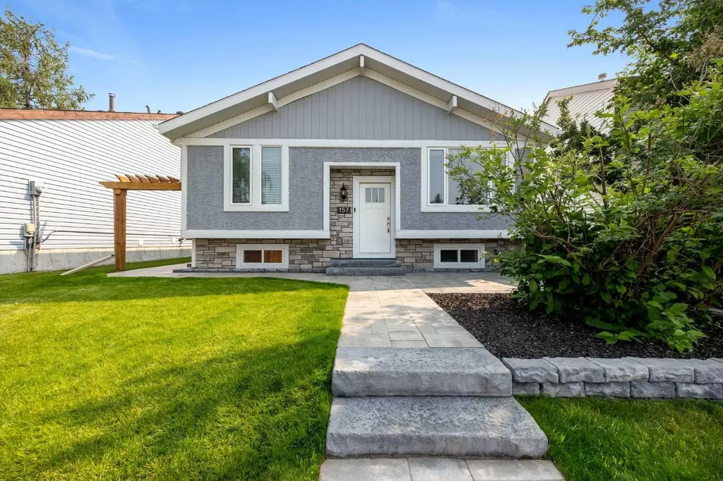 157 Bird Crescent Fort Mcmurray AB T9H 4T1