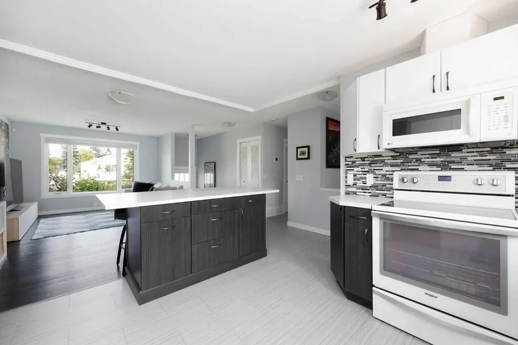157 Bird Crescent Fort Mcmurray AB T9H 4T1