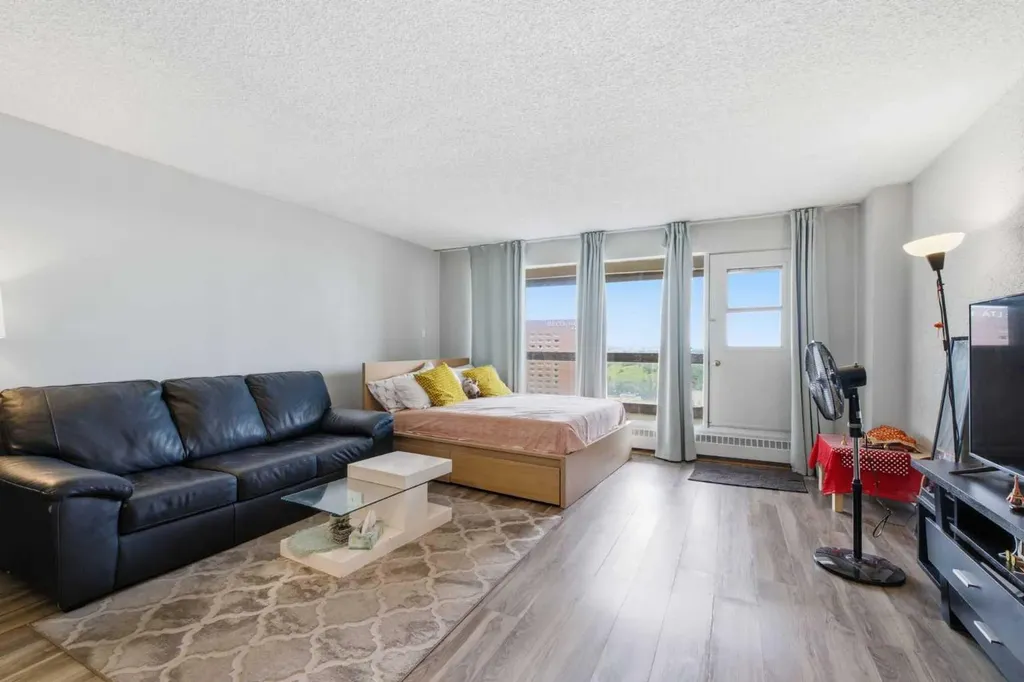 221 6 Avenue SE Calgary AB T2G 4Z9