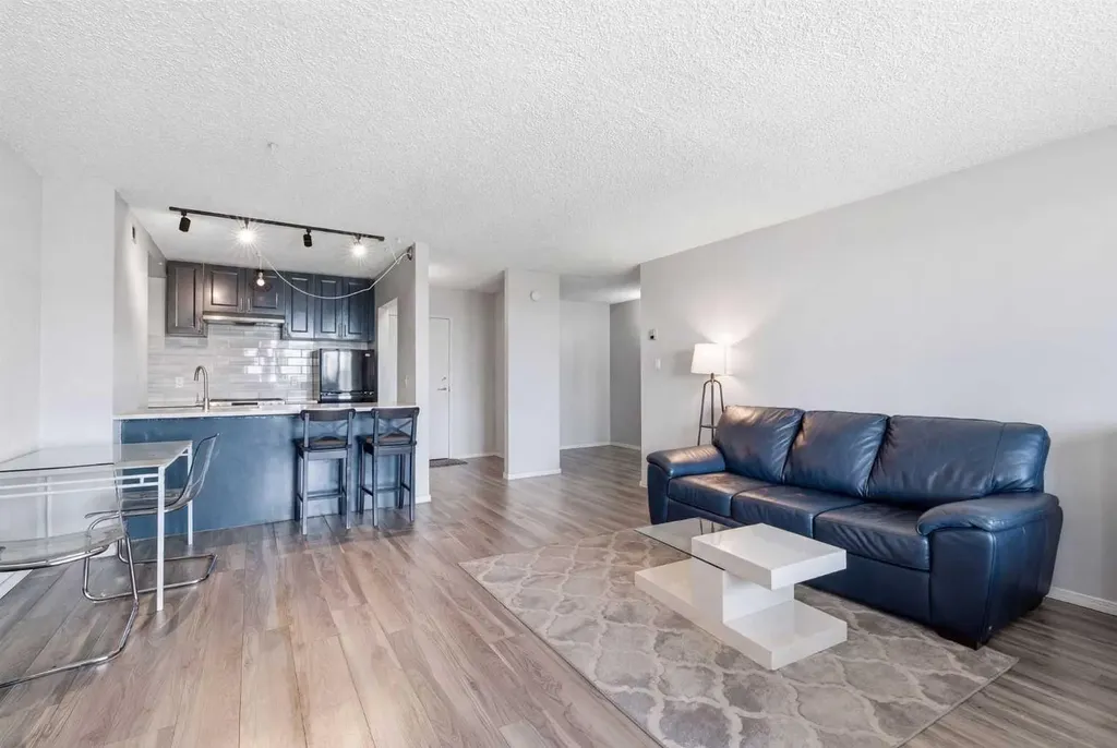 221 6 Avenue SE Calgary AB T2G 4Z9