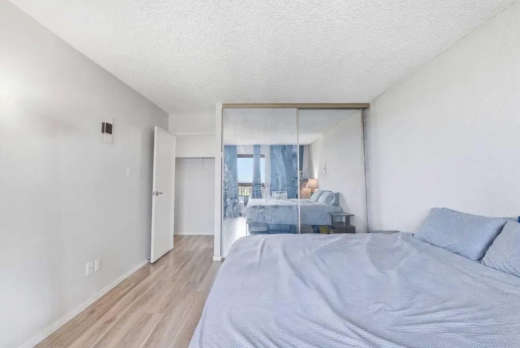 221 6 Avenue SE Calgary AB T2G 4Z9