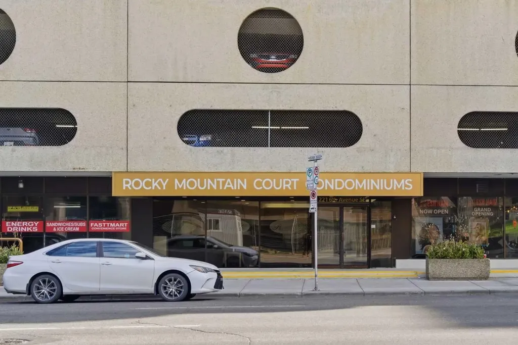 221 6 Avenue SE Calgary AB T2G 4Z9