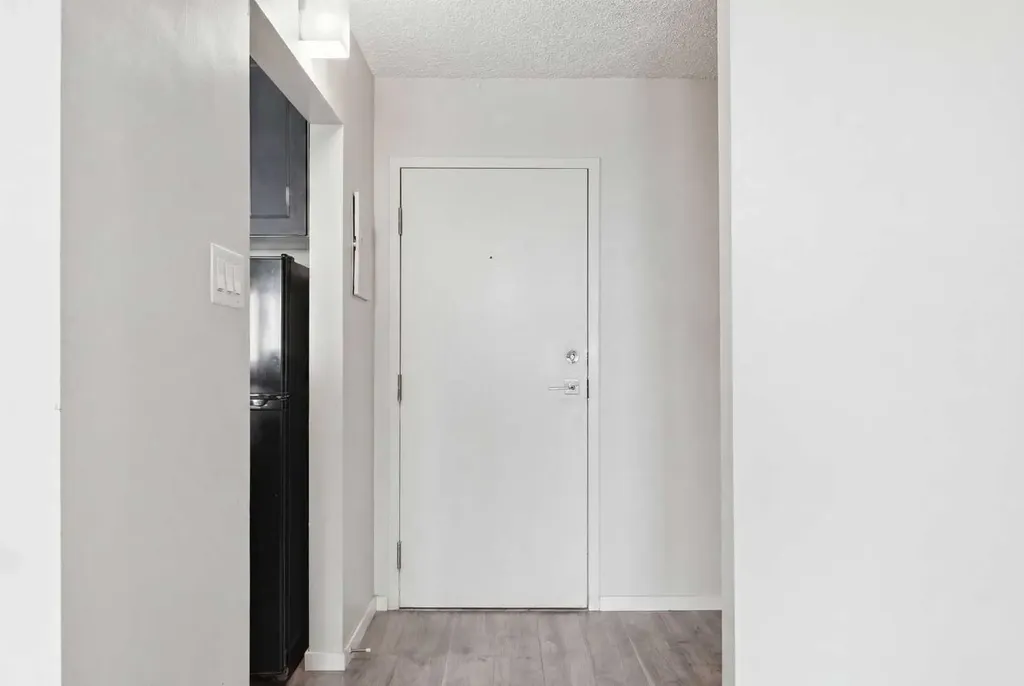 221 6 Avenue SE Calgary AB T2G 4Z9