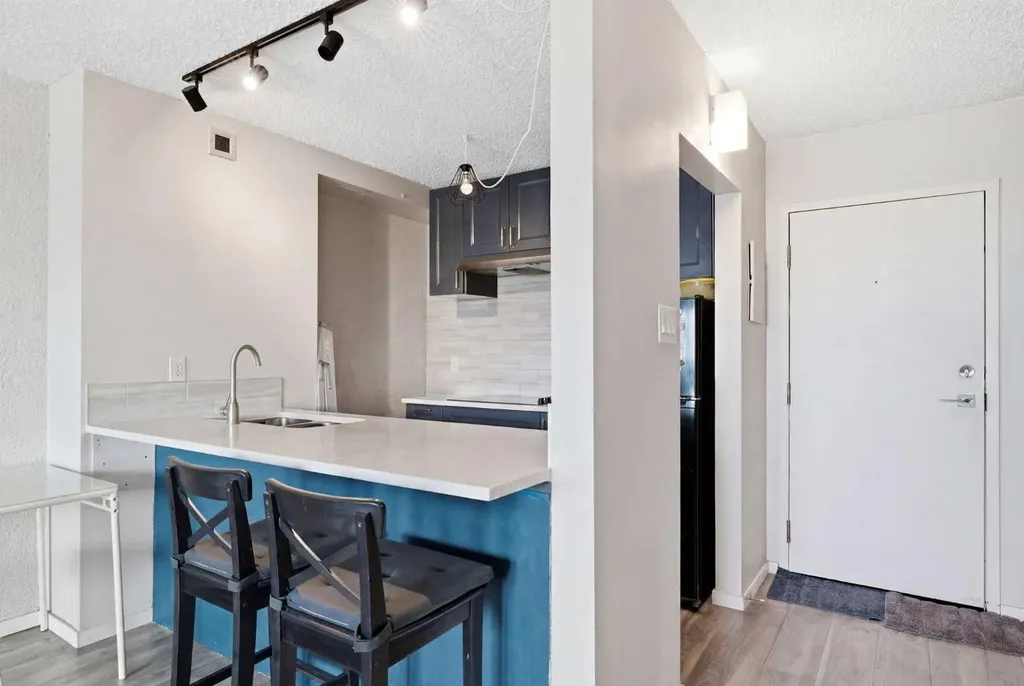 221 6 Avenue SE Calgary AB T2G 4Z9