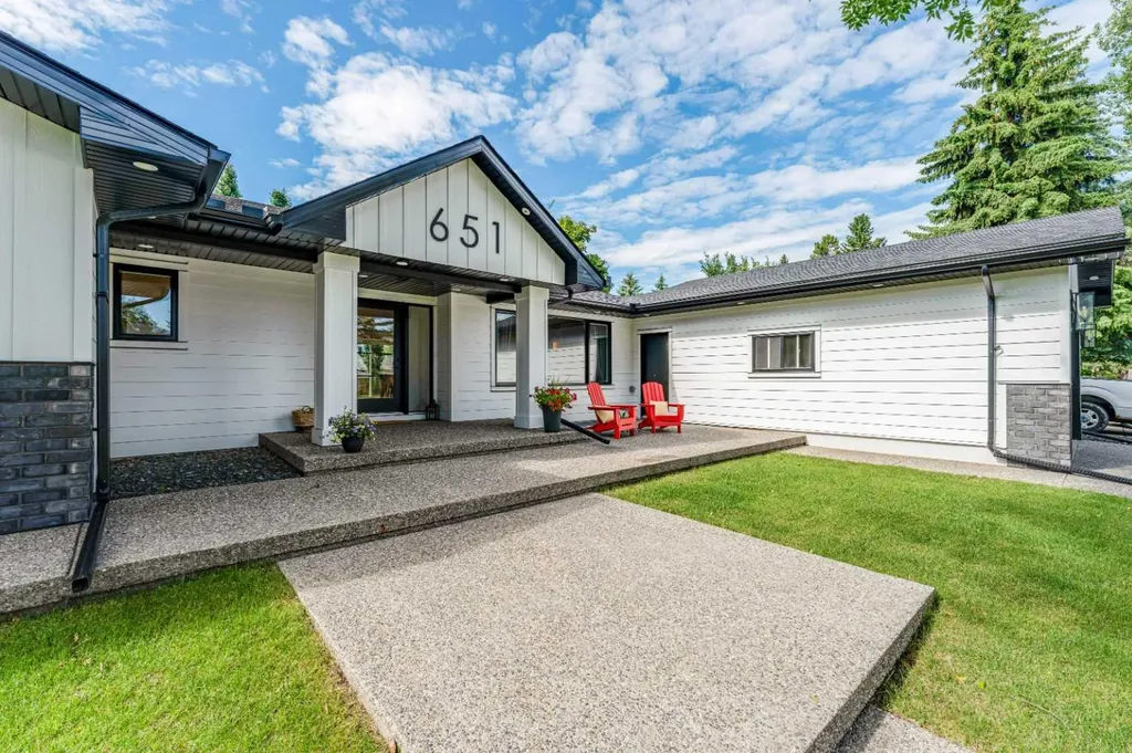 651 Willingdon Boulevard SE Calgary AB T2J 2B3