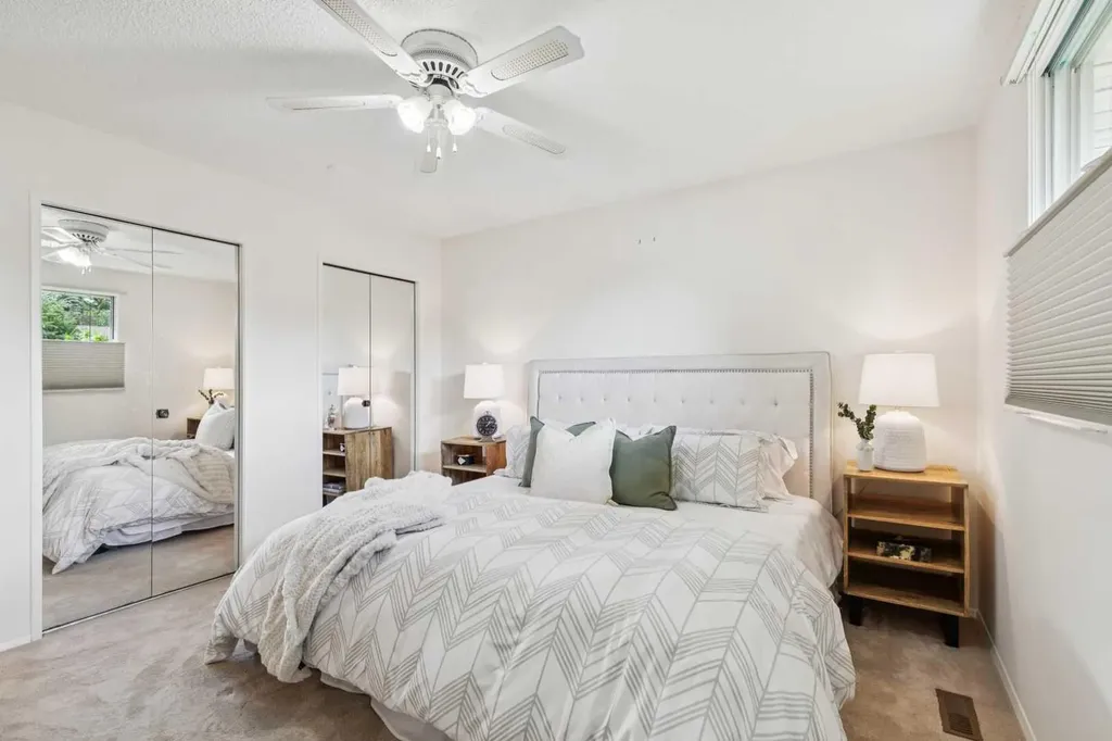 11248 Braeside Drive SW Calgary AB T2W3E4