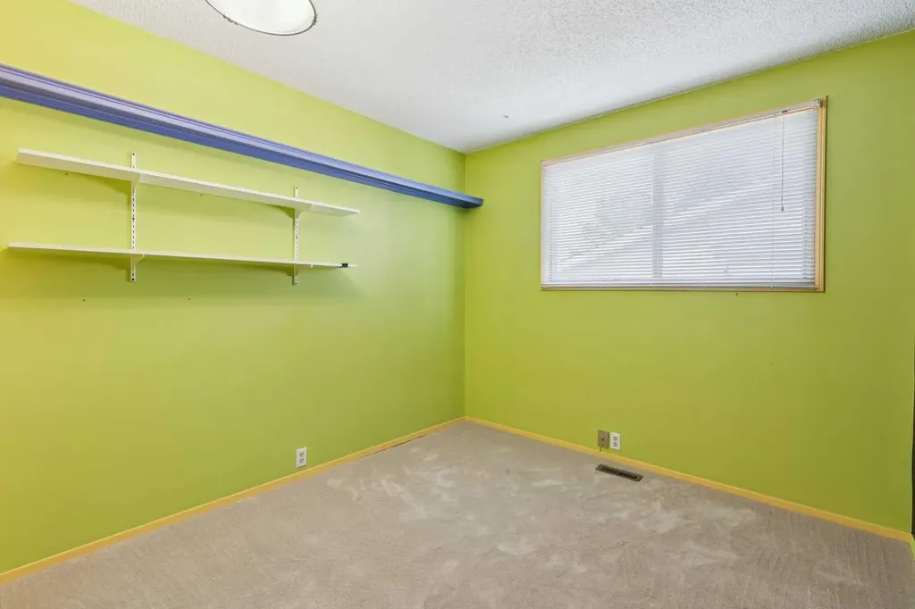 11248 Braeside Drive SW Calgary AB T2W3E4