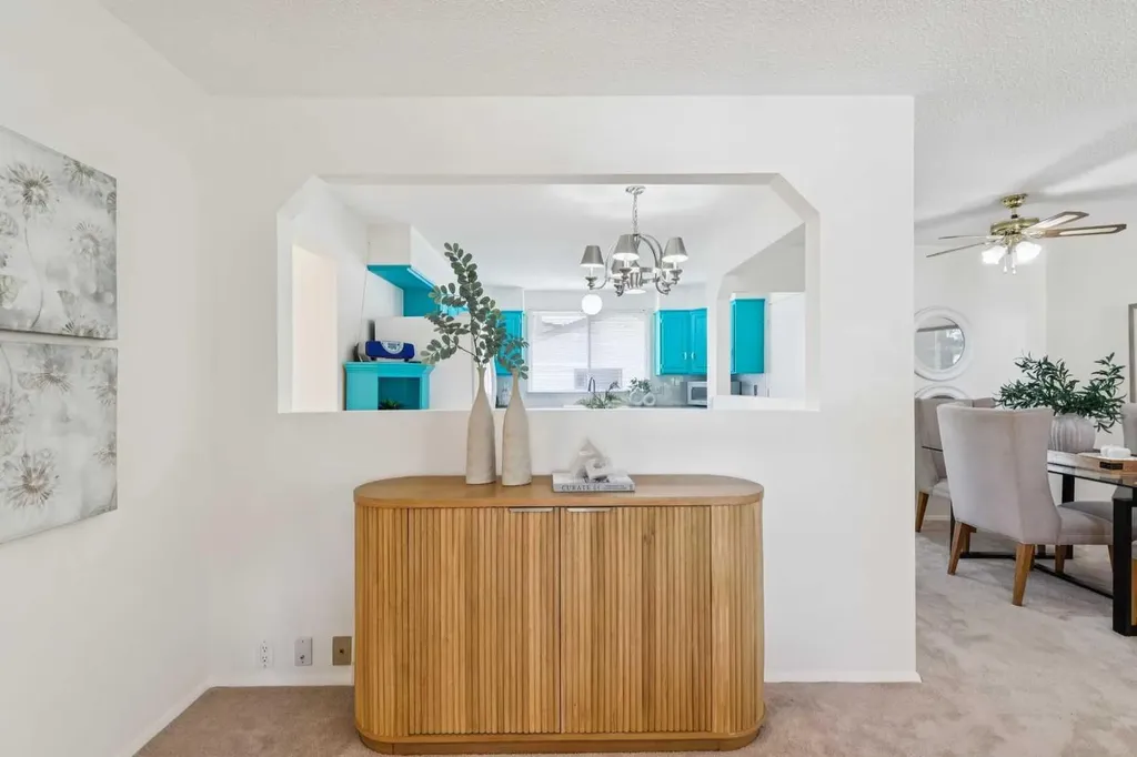 11248 Braeside Drive SW Calgary AB T2W3E4