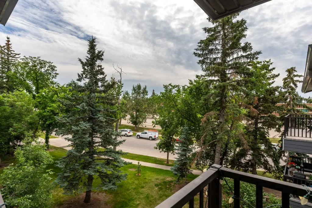 550 Westwood Drive SW Calgary AB T3C3T9