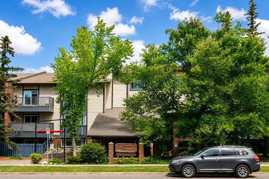 550 Westwood Drive SW Calgary AB T3C3T9
