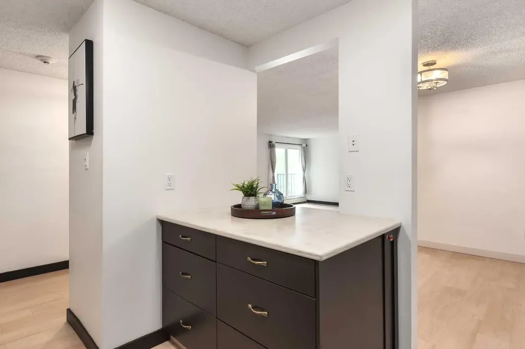 550 Westwood Drive SW Calgary AB T3C3T9