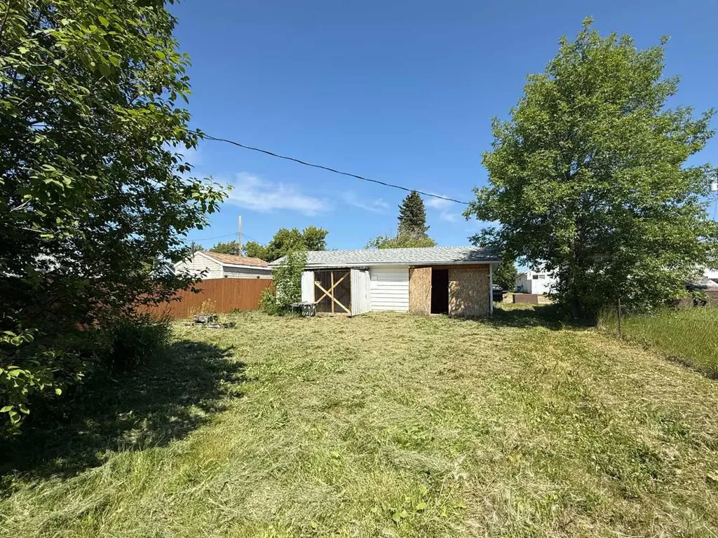 10816 107 Avenue Fairview AB T0H 1L0