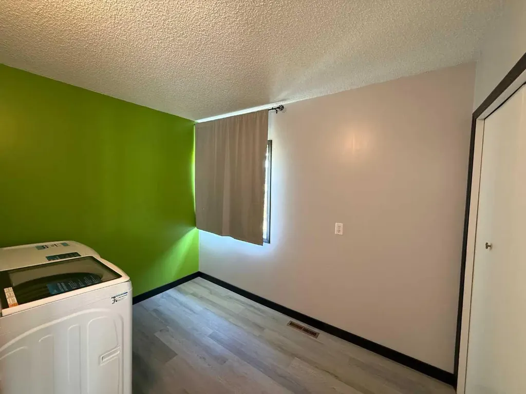 10816 107 Avenue Fairview AB T0H 1L0