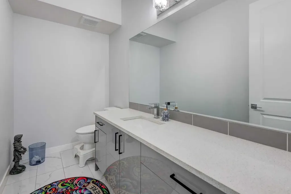 768 Edgefield Crescent Strathmore AB T1P 0H5