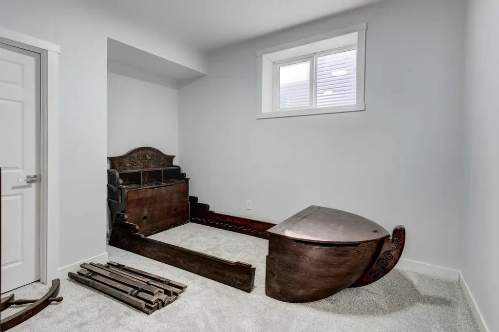 768 Edgefield Crescent Strathmore AB T1P 0H5