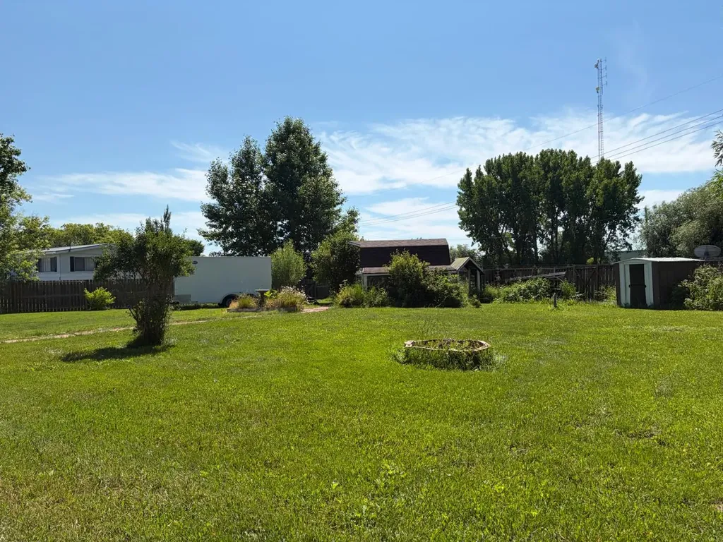 4439 Park Crescent Coronation AB T0C 1C0