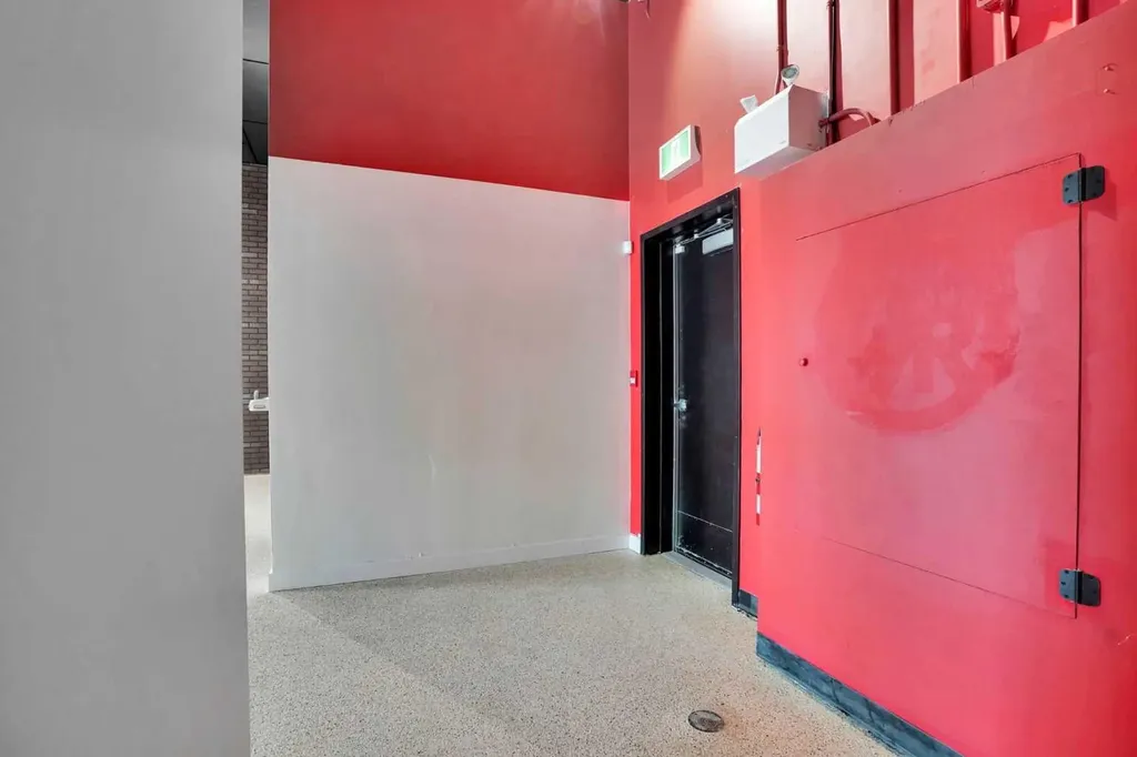12 Royal Vista Way NW Calgary AB T3R 0N2