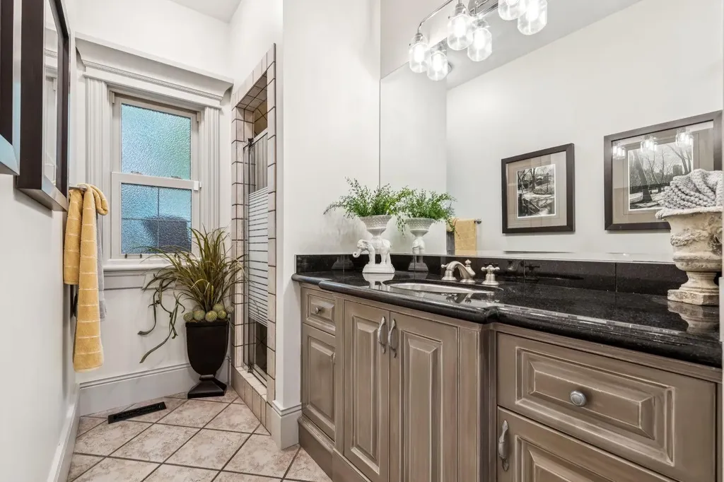 1310 15 Street NW Calgary AB T2N 2B6