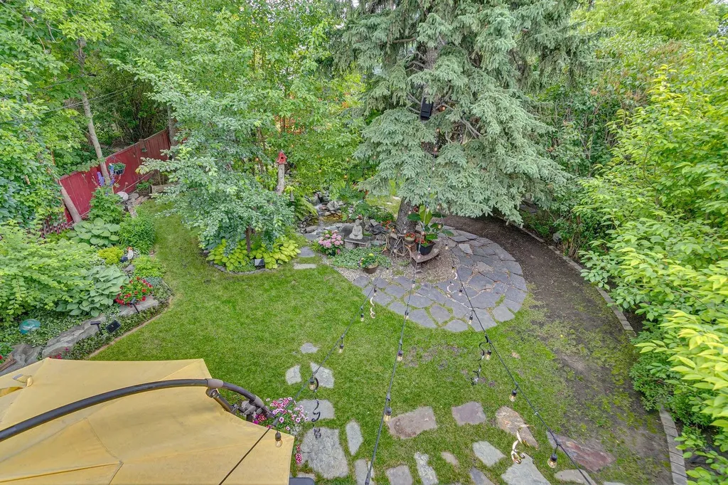 1310 15 Street NW Calgary AB T2N 2B6