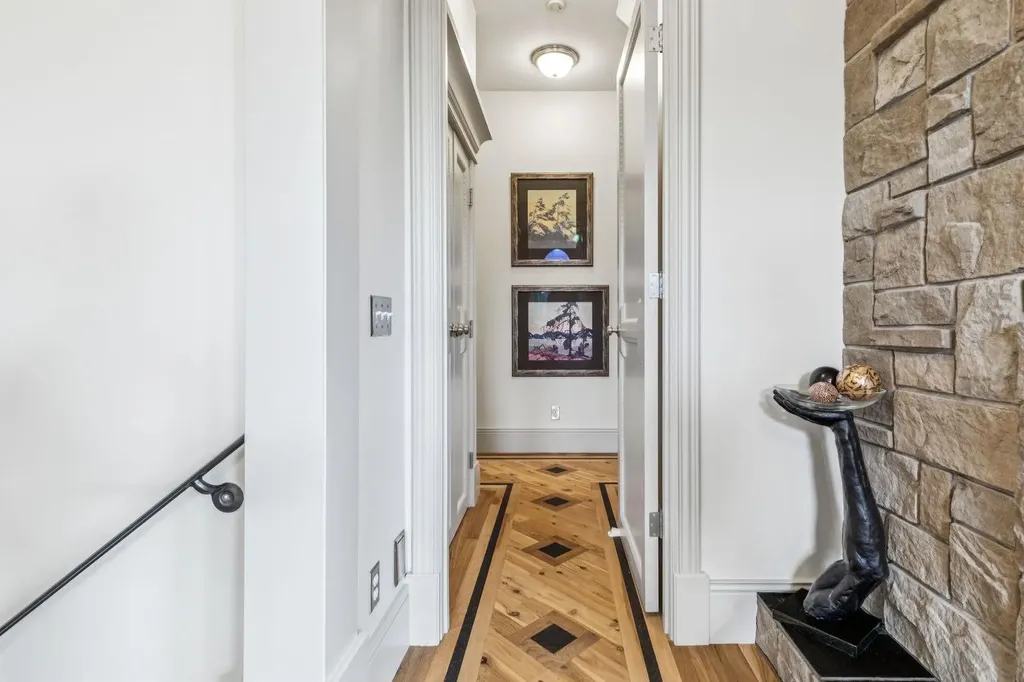 1310 15 Street NW Calgary AB T2N 2B6