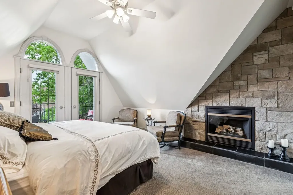 1310 15 Street NW Calgary AB T2N 2B6