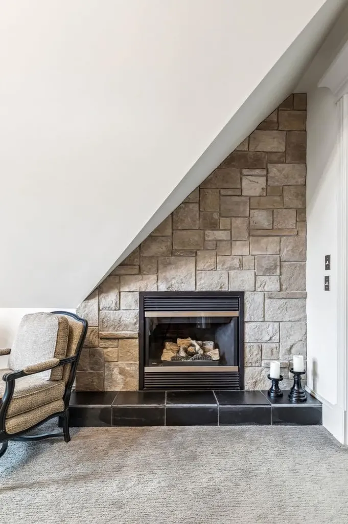 1310 15 Street NW Calgary AB T2N 2B6