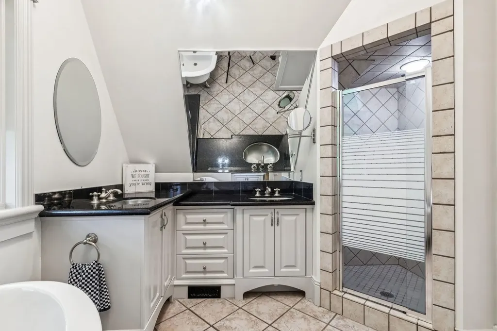 1310 15 Street NW Calgary AB T2N 2B6