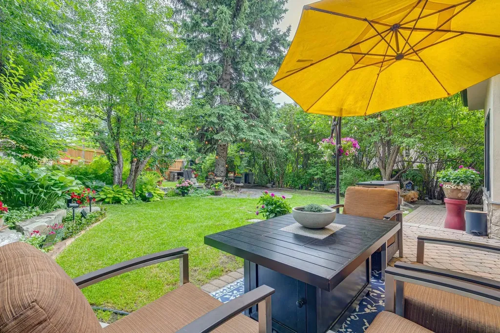 1310 15 Street NW Calgary AB T2N 2B6
