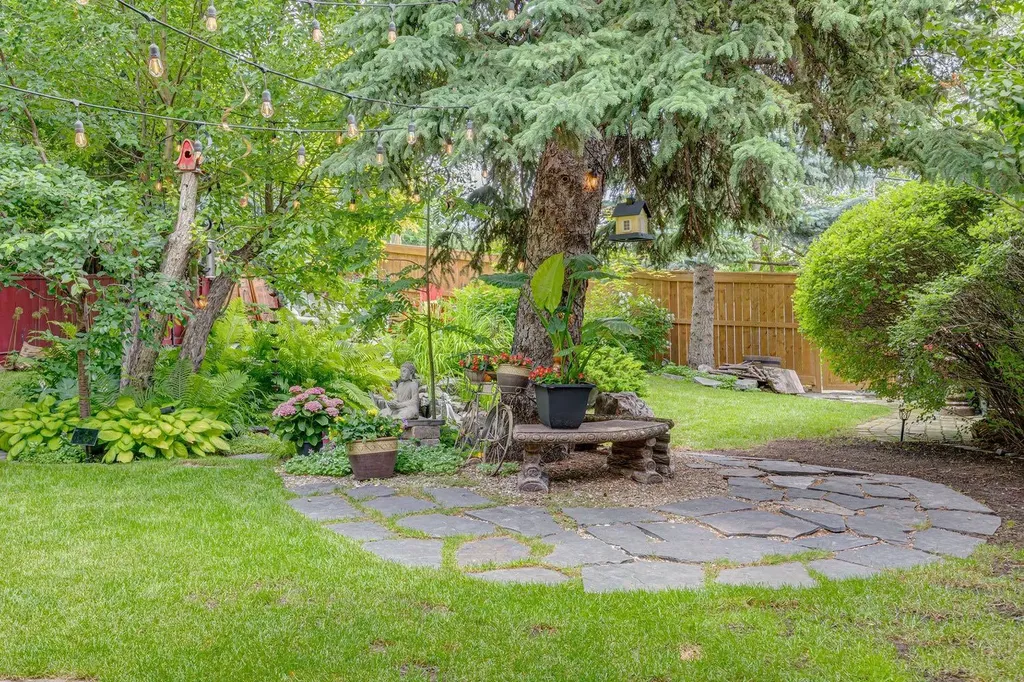 1310 15 Street NW Calgary AB T2N 2B6