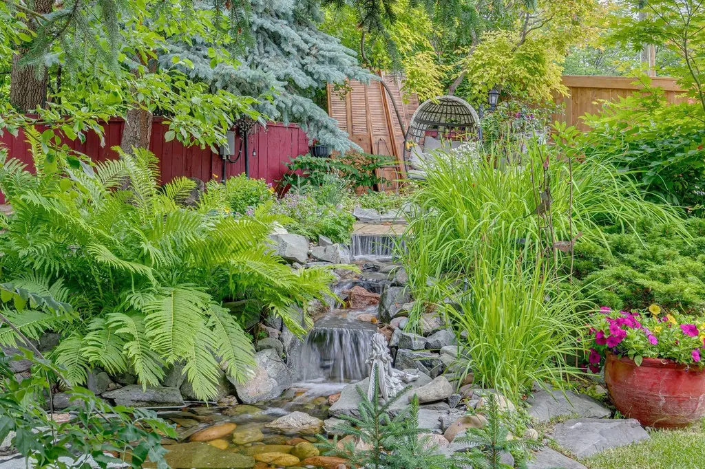 1310 15 Street NW Calgary AB T2N 2B6