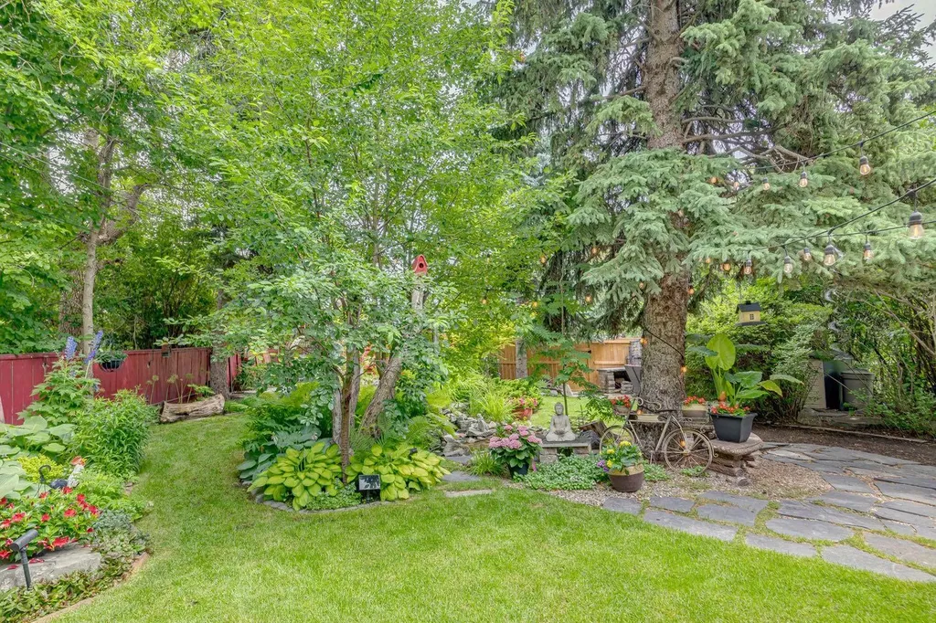 1310 15 Street NW Calgary AB T2N 2B6