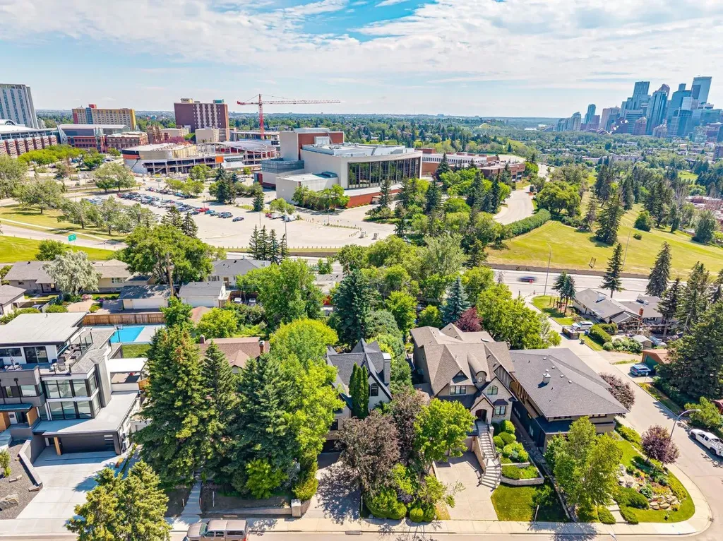 1310 15 Street NW Calgary AB T2N 2B6